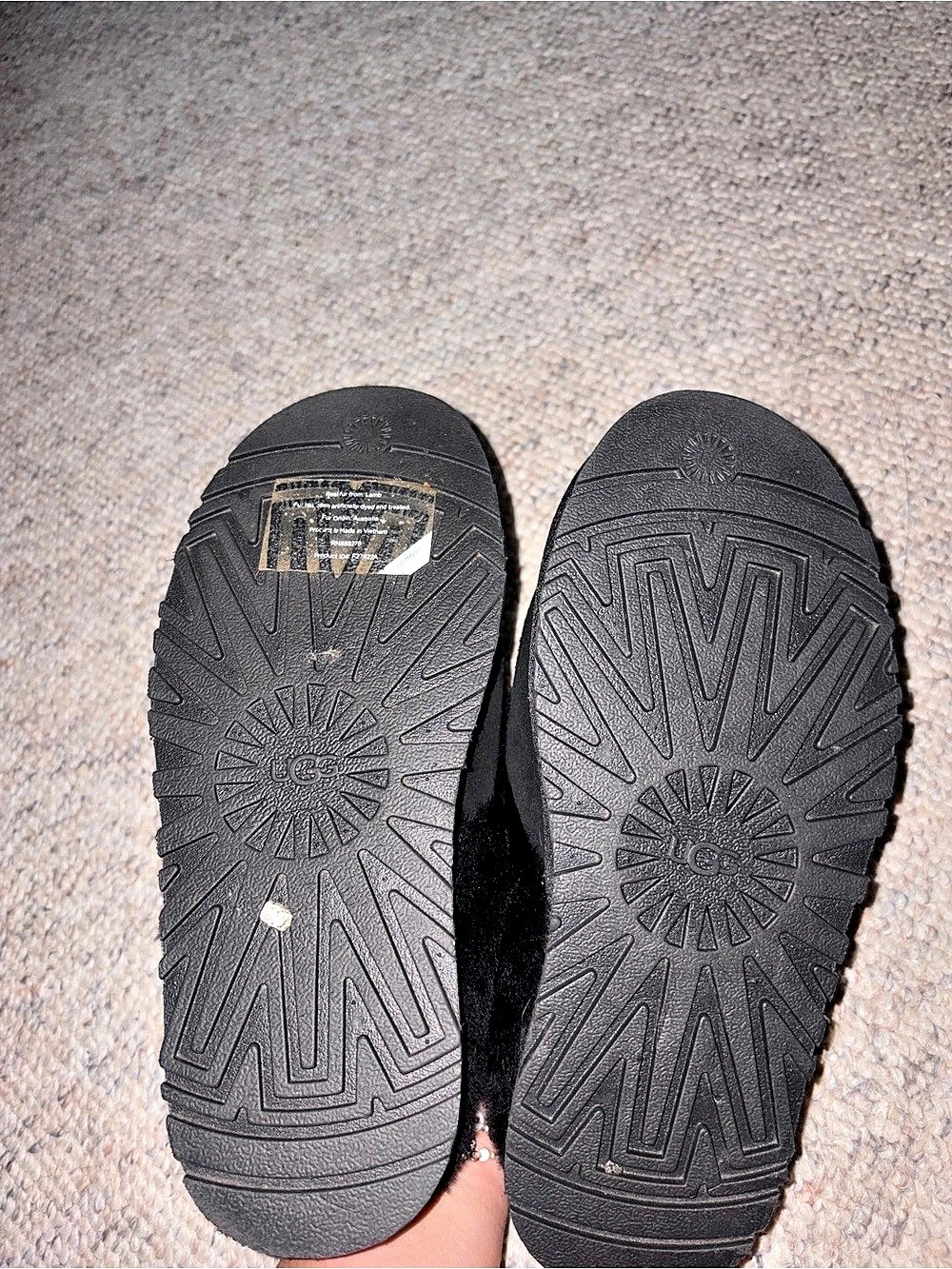 UGG Disquette Slipper Black Fur Slippers US 7 - Picture 3 of 4